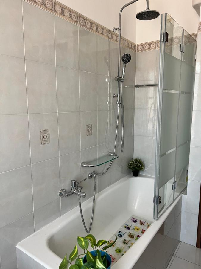 Bnbook Pero Figino Rho Fiera, 2 camere da letto e 2 bagni Esterno foto
